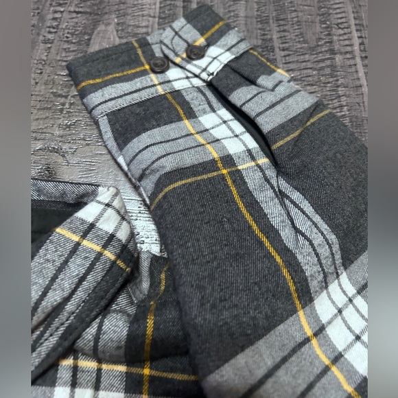 The North Face Men's Plaid Shirt in Black, Gray, and Yellow - Picture 2 of 11